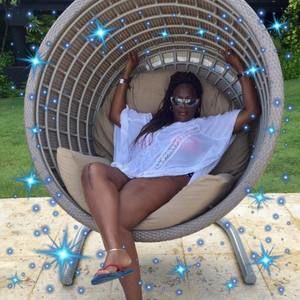 Meet your Posher, Charisse